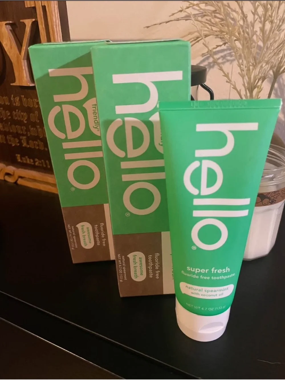 HELLO FLUORIDE FREE TOOTHPASTE - NEW
